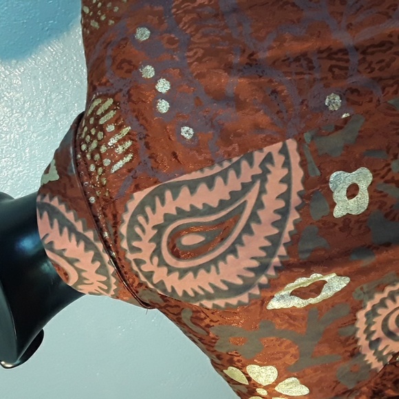 Lightweight satin jacket with gold overlay design, new - Picture 6 of 6